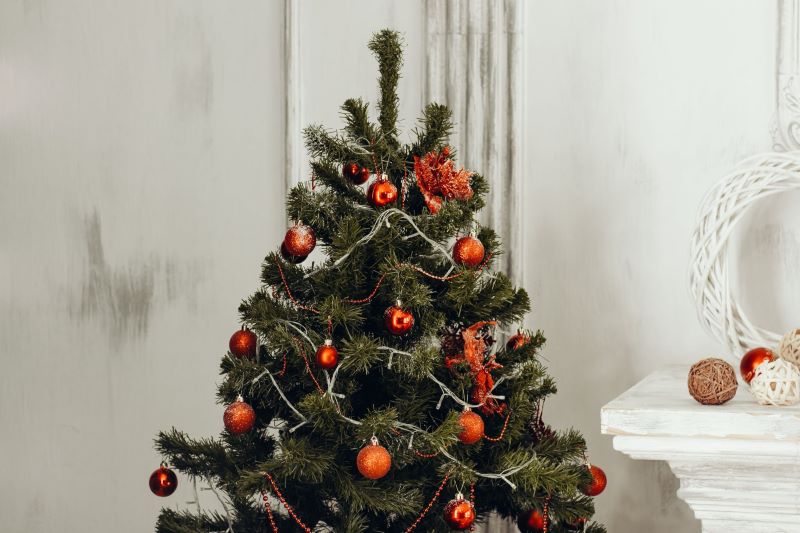 Creative styling ideas for your office this Christmas