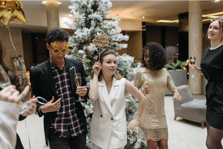 Making Your Wedding Day Even More Special with Artificial Christmas Trees